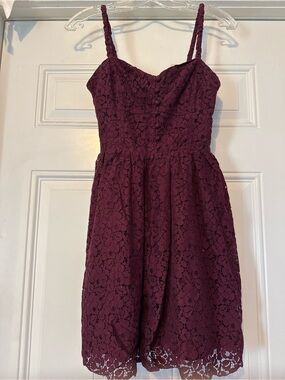 Talula Burgundy Lace Fit & Flare Dress | Size 4 | Strappy | Aritzia